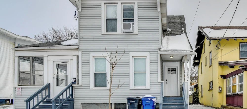 2 Mi To Dtwn: Syracuse Gem W/ Screened Porch, Сиракьюс — фото 1