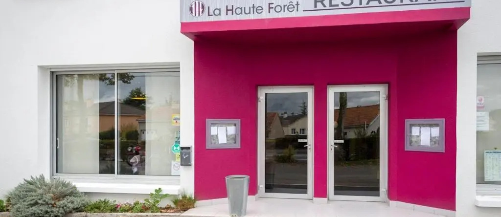 Logis Hotel Rest. La Haute Foret, Vertou — photo 1