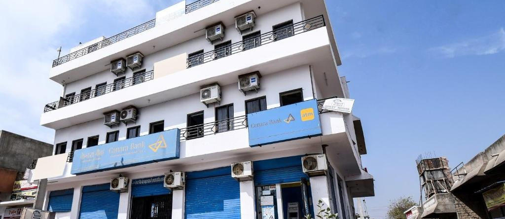 Oyo 28059 Hotel Wayside, Luni — photo 1