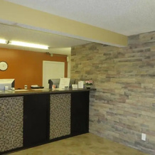 Western Inn & Suites, Grinnell — photo 2