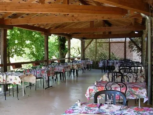 Hôtel Restaurant des Grottes, Thegra — photo 1