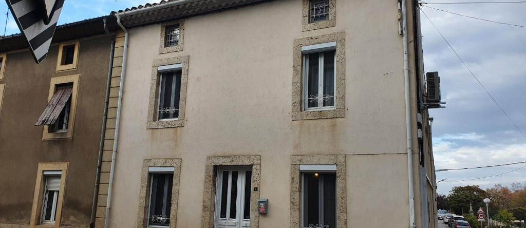 Les colombes de l'Occitanie, 费拉尔-莱-科尔比耶尔 — 照片 1