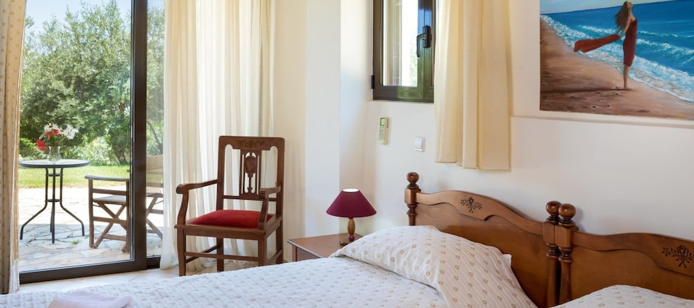 Family Friendly Villa Hermes With Private Pool, Polemarchi — photo 1