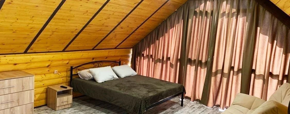 Uyutnaya Studiya na Belyause Flat, 兹纳缅斯科耶 — 照片 1