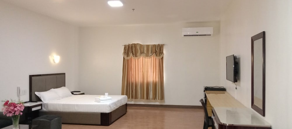 Meaco Royal Hotel- Lucena, 卢塞纳 — 照片 1