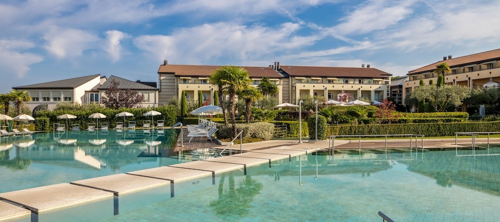 Hotel Caesius Thermae & Spa Resort, 巴多利诺 — 照片 1