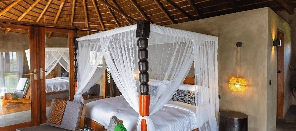 Suricata Boma Lodge, 米贡加尼 — 照片 1