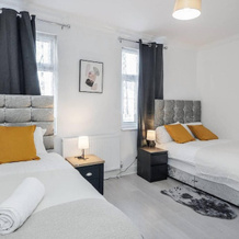 Stunning Top 2 Bed Flat Tilbury Central Location, Тилбери — фото 2