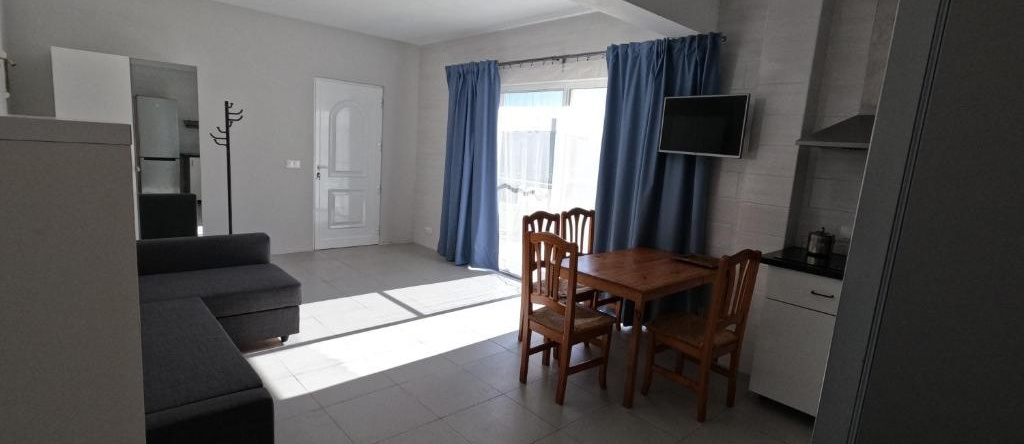 Apartamentos Praia do Almoxarife, 普拉亚杜阿尔莫沙里费 — 照片 1