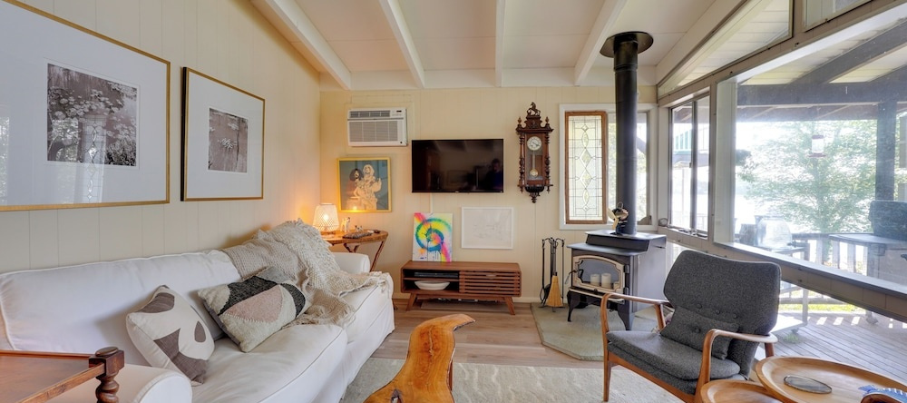 Waterfront White Lake Vacation Rental!, Бетел — фото 1