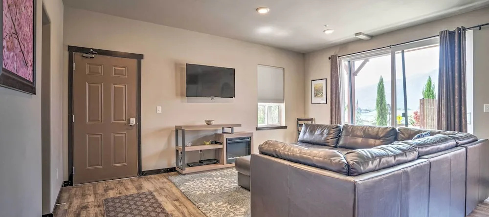 Manson Condo w/ Pool Access - Near Marina and Town, 曼森 — 照片 1