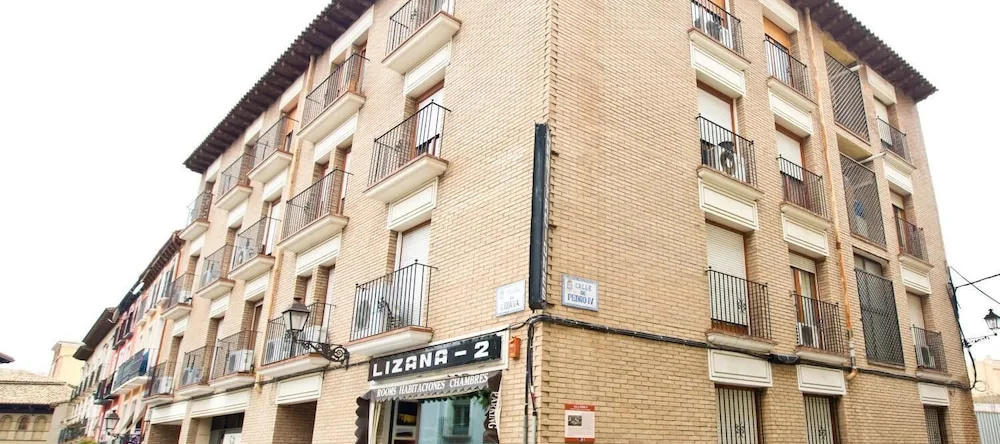 Hostal Lizana 2, Huesca — photo 1