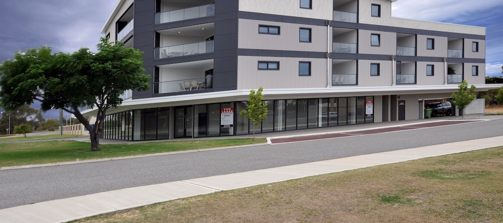 Coastal by Rockingham Apartments, 罗金厄姆 — 照片 1