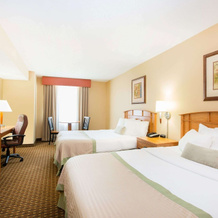 Ramada Tropics Resort / Conference Center Des Moines, 厄班代尔 — 照片 3