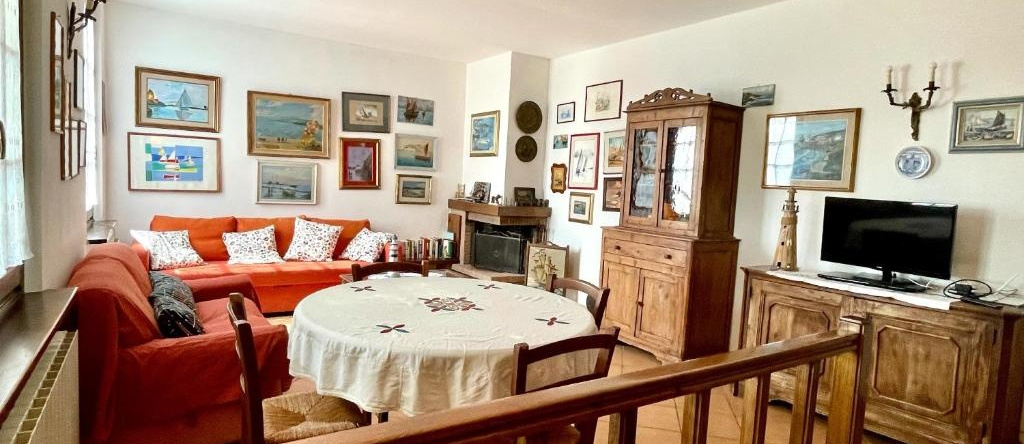 TOSCANA TOUR - Casa Bianca Villa swimming pool with sea view, fenced garden, barbecue, Castellina Marittima — photo 1