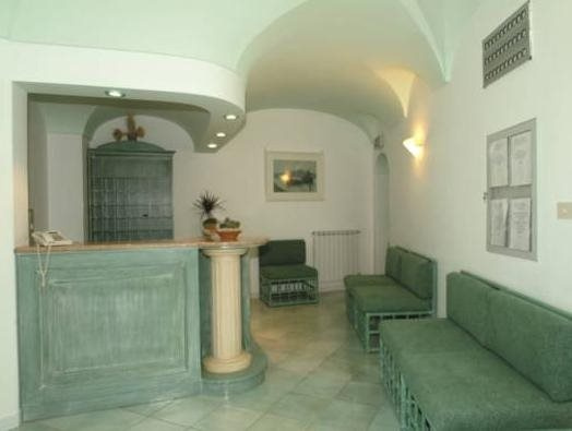 Albergo Olmitello, 巴拉诺迪斯基亚 — 照片 1