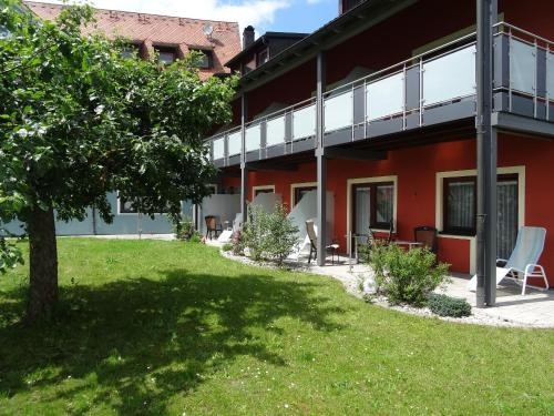 "Blauer Bock" Hotel-Garni - Bed & Breakfast, 普莱因费尔德 — 照片 1