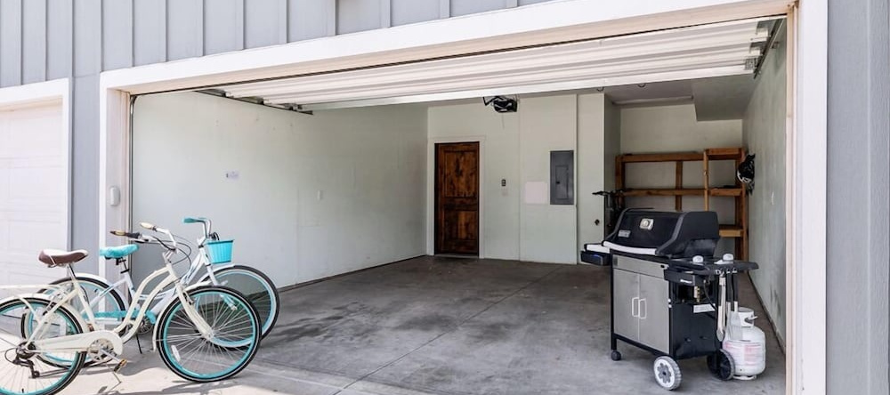 Spectacular Townhome near Breweries and River District!, 柯林斯堡 — 照片 1