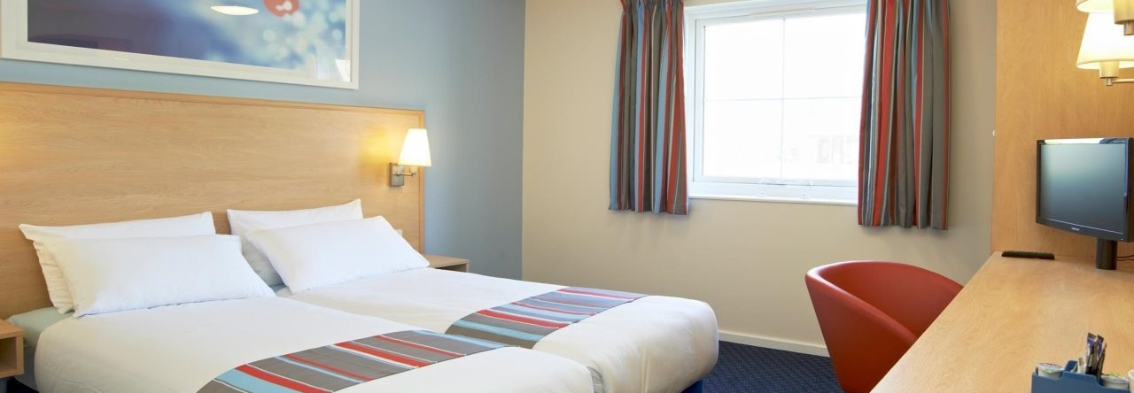 Travelodge Alton Four Marks, 埃尔顿 — 照片 1