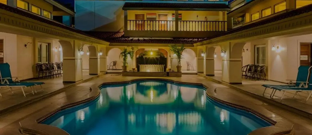 Neonz Resort & Club, 阿南德 — 照片 1