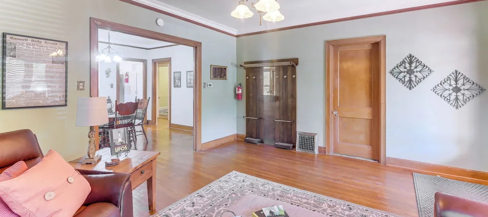 Walk to Main Street: Charming Roswell Home!, 罗斯韦尔 — 照片 1