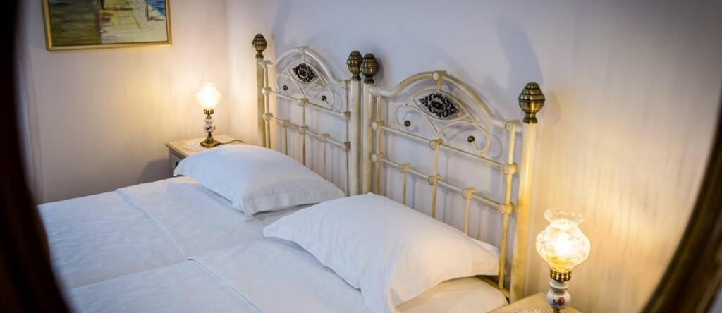 Neoclassical apartment with 2 bedrooms in Piraeus, 比雷埃夫斯 — 照片 1