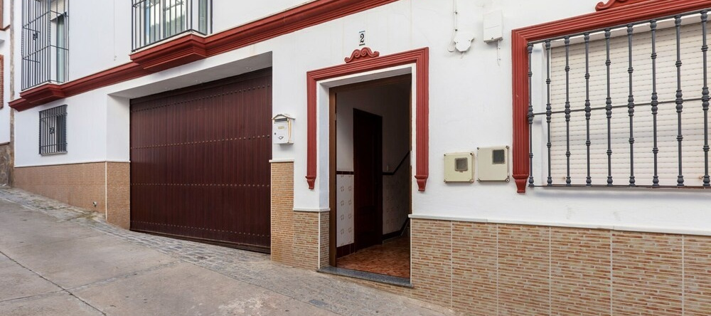 Elegant Holiday Home in Olvera With Terrace, 奥尔韦拉 — 照片 1