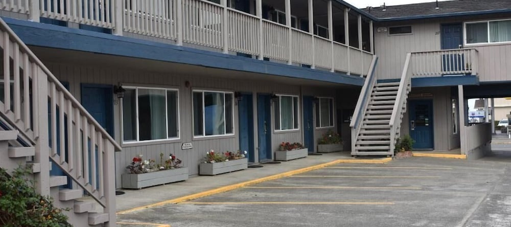 Lighthouse Cove Inn, 班登 — 照片 1