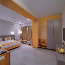 Wingston A TreeHouse Hotel Barsana, 甲西 — 照片 3