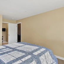 Cozy Pikesville Penthouse With Basketball Arcade 2 Bedroom Condo, Owings Mills — photo 4