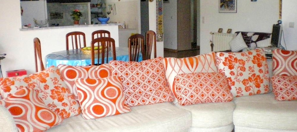 House With 3 Bedrooms in Pia, With Private Pool, Enclosed Garden and W, 皮亚 — 照片 1