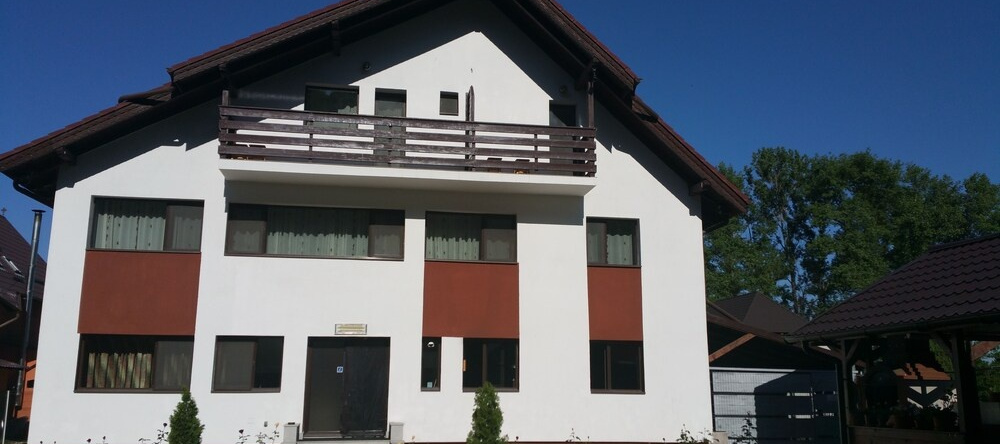 RosenVille, Rasnov — photo 1