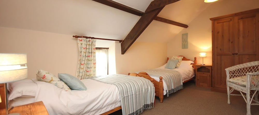 Self Catering Cottages At Handley Farm, Уотерроу — фото 1