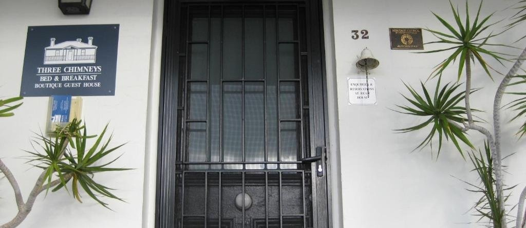 Three Chimneys Bed And Breakfast Boutique Guest House, Олбани — фото 1