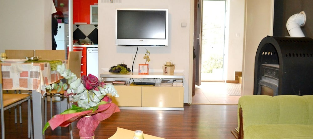 House With 3 Bedrooms in Sveta Nedelja, With Wonderful City View, Encl, 皮拉 — 照片 1