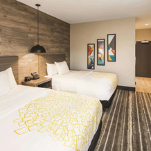 La Quinta Inn & Suites by Wyndham Atlanta South - McDonough, 洛卡斯特格罗夫 — 照片 5