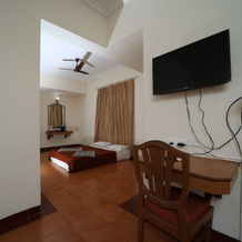 Gujarat Bhavan Hotel, Matheran — photo 3