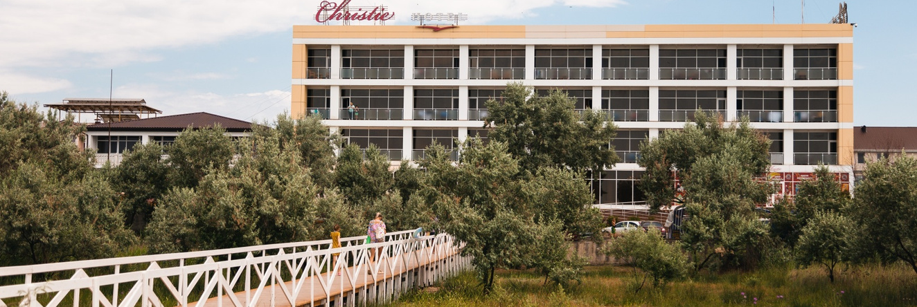 Christie Hotel, 米尔内 — 照片 1
