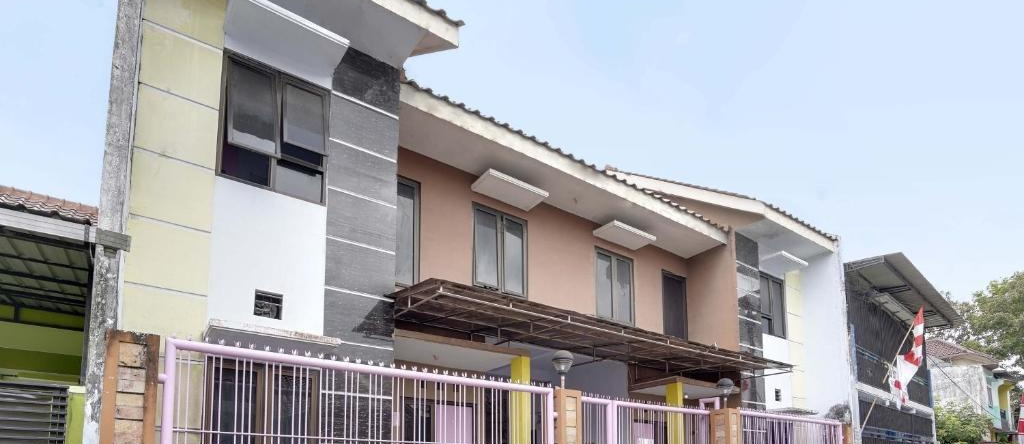 OYO Life 91626 Rr Kost Putri Syariah, 卢马姜 — 照片 1