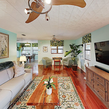 New Listing! Canal-side Gem W/ Huge Yard & Hot Tub 2 Bedroom Home, Oldsmar — photo 2