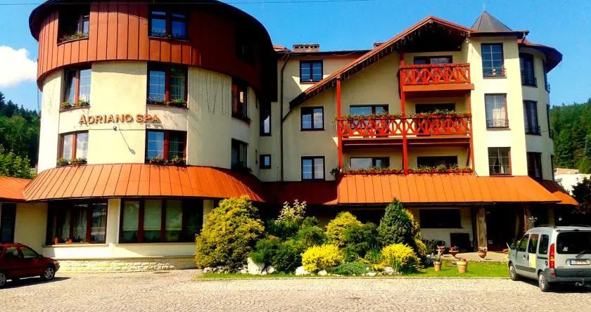 Adriano Spa, Устрон — фото 1