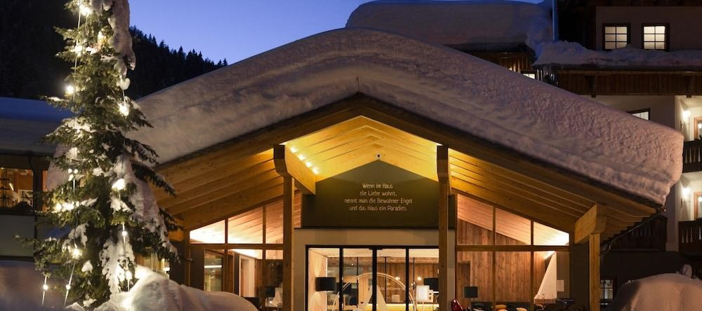 Almwellness-Resort Tuffbad, Лезахталь — фото 1