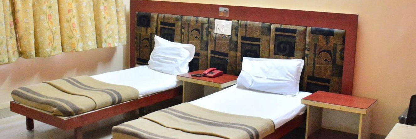 Hotel Anuradha Palace, 楠代德 — 照片 1