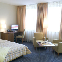 co.med Hotel, 萨尔费尔德-萨勒 — 照片 3