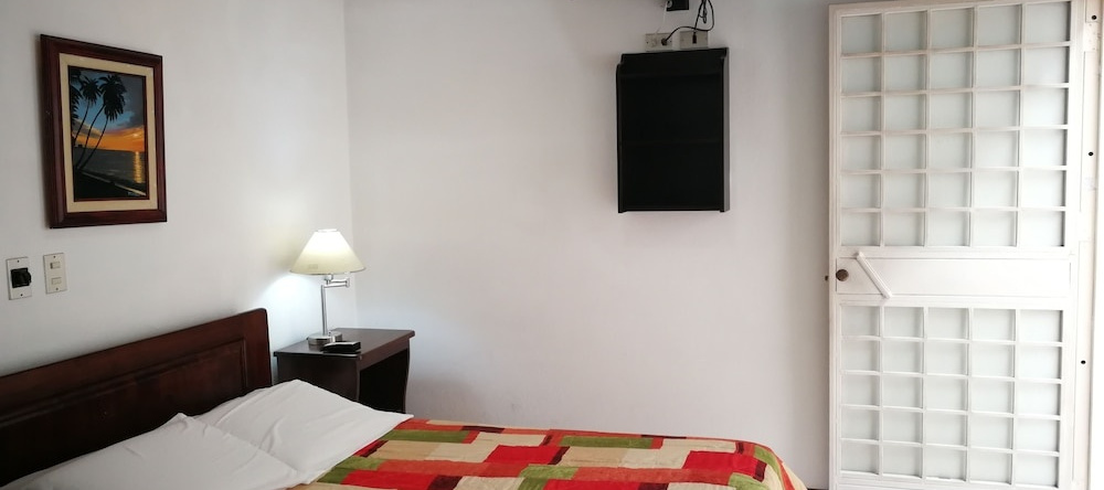 Hotel Hojarascas, Эредиа — фото 1