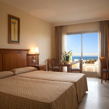 BQ Andalucia Beach Hotel, 托雷德尔马尔 — 照片 3