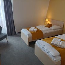 Hotel Eminent, Ступава — фото 3