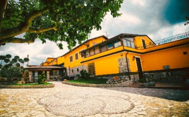 La vecchia fattoria, 彼得雷尔奇纳 — 照片 1