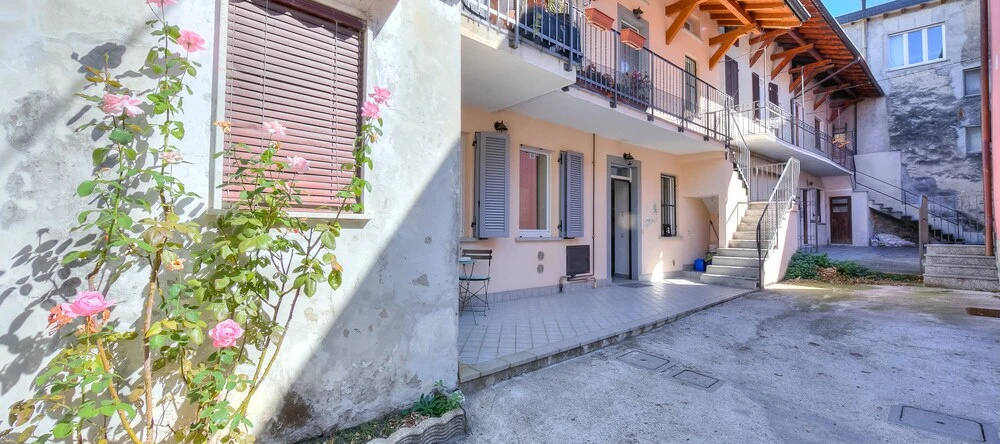 Casa Al Vicolo Di Ranco 50Mt From Beach - Happy Rentals, Ранко — фото 1