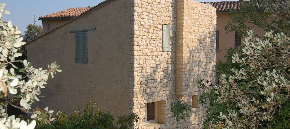 Les gites du Rocher du Pieï, 拉尼 — 照片 1